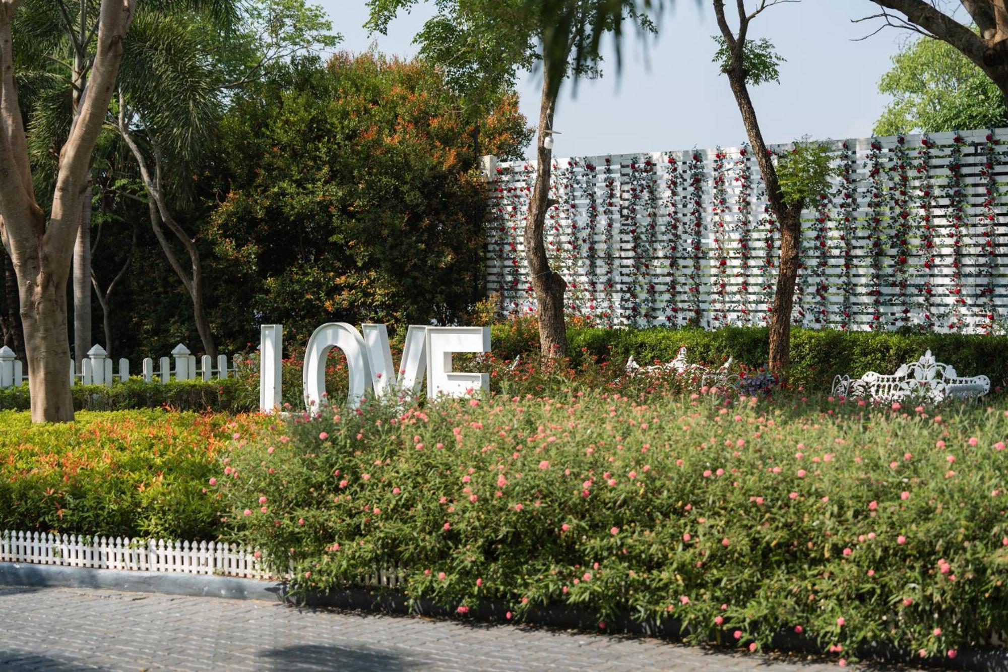 Villa Reina Resort Nong Nam Daeng Екстер'єр фото