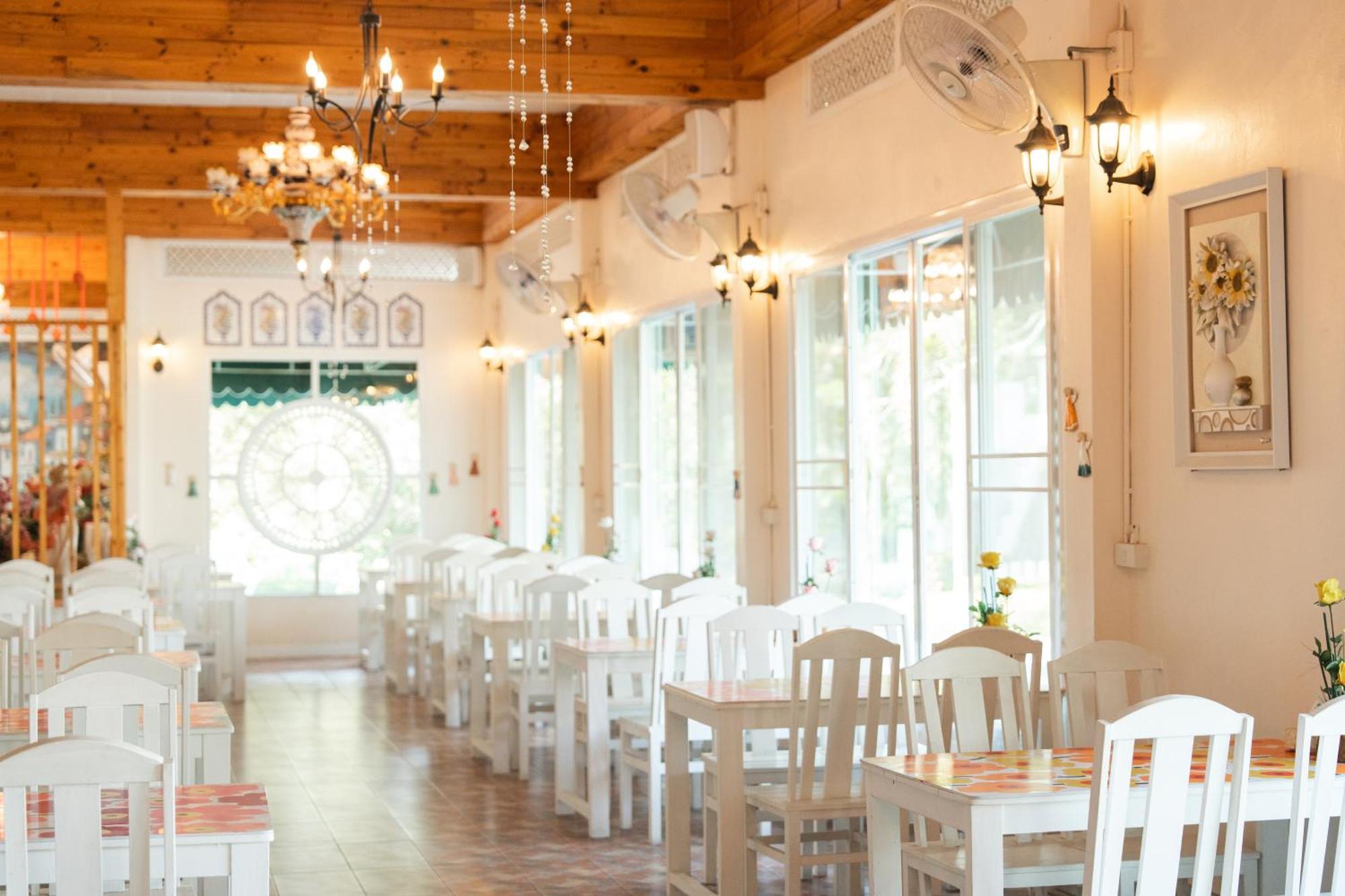 Villa Reina Resort Nong Nam Daeng Екстер'єр фото