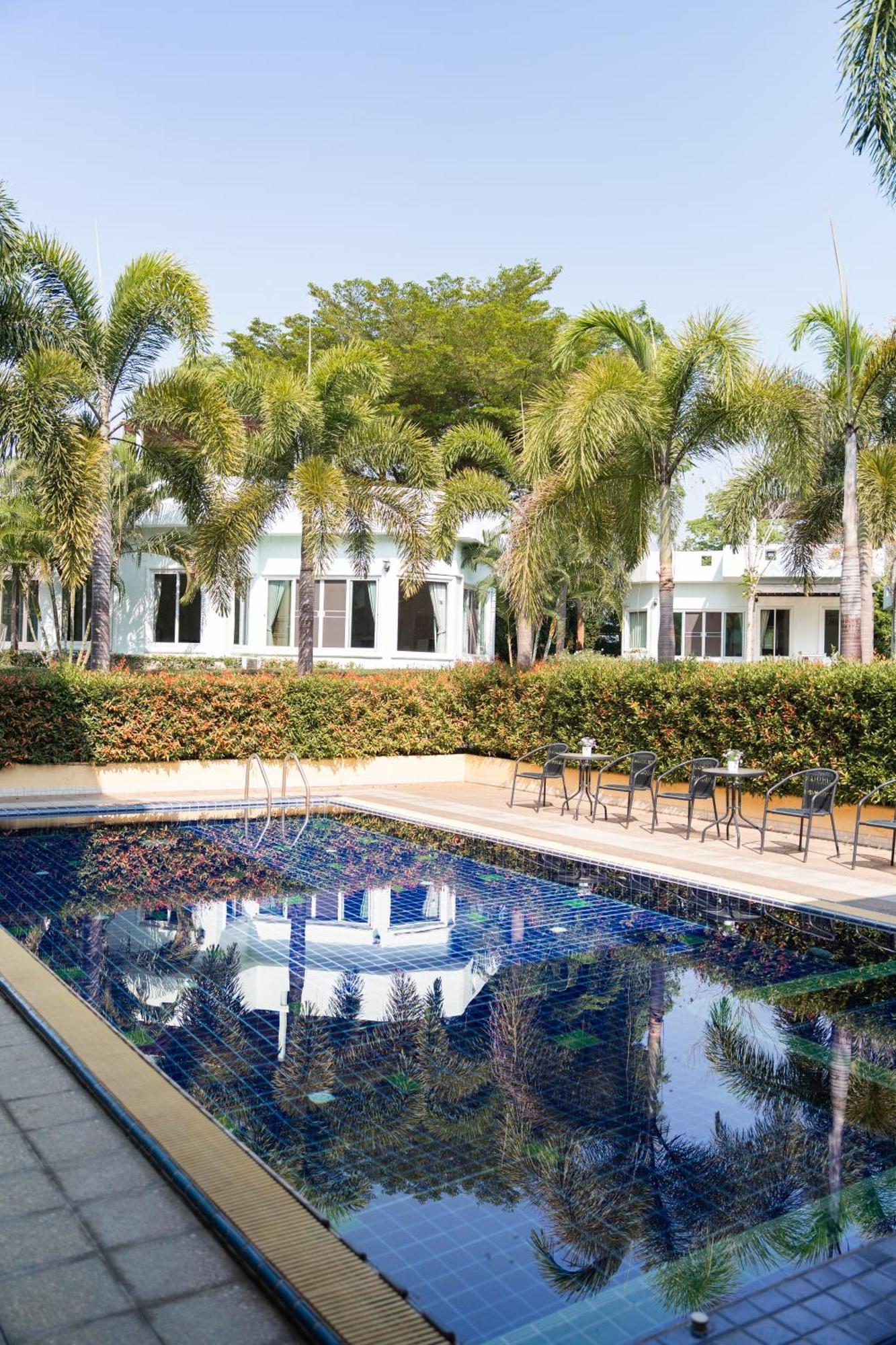 Villa Reina Resort Nong Nam Daeng Екстер'єр фото