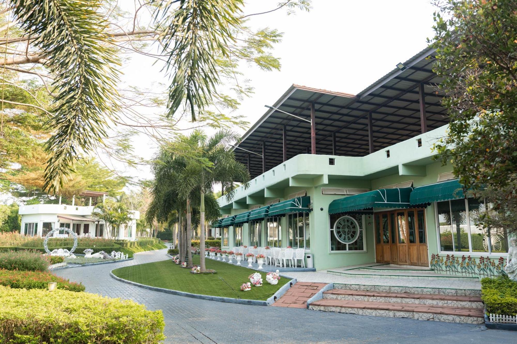 Villa Reina Resort Nong Nam Daeng Екстер'єр фото
