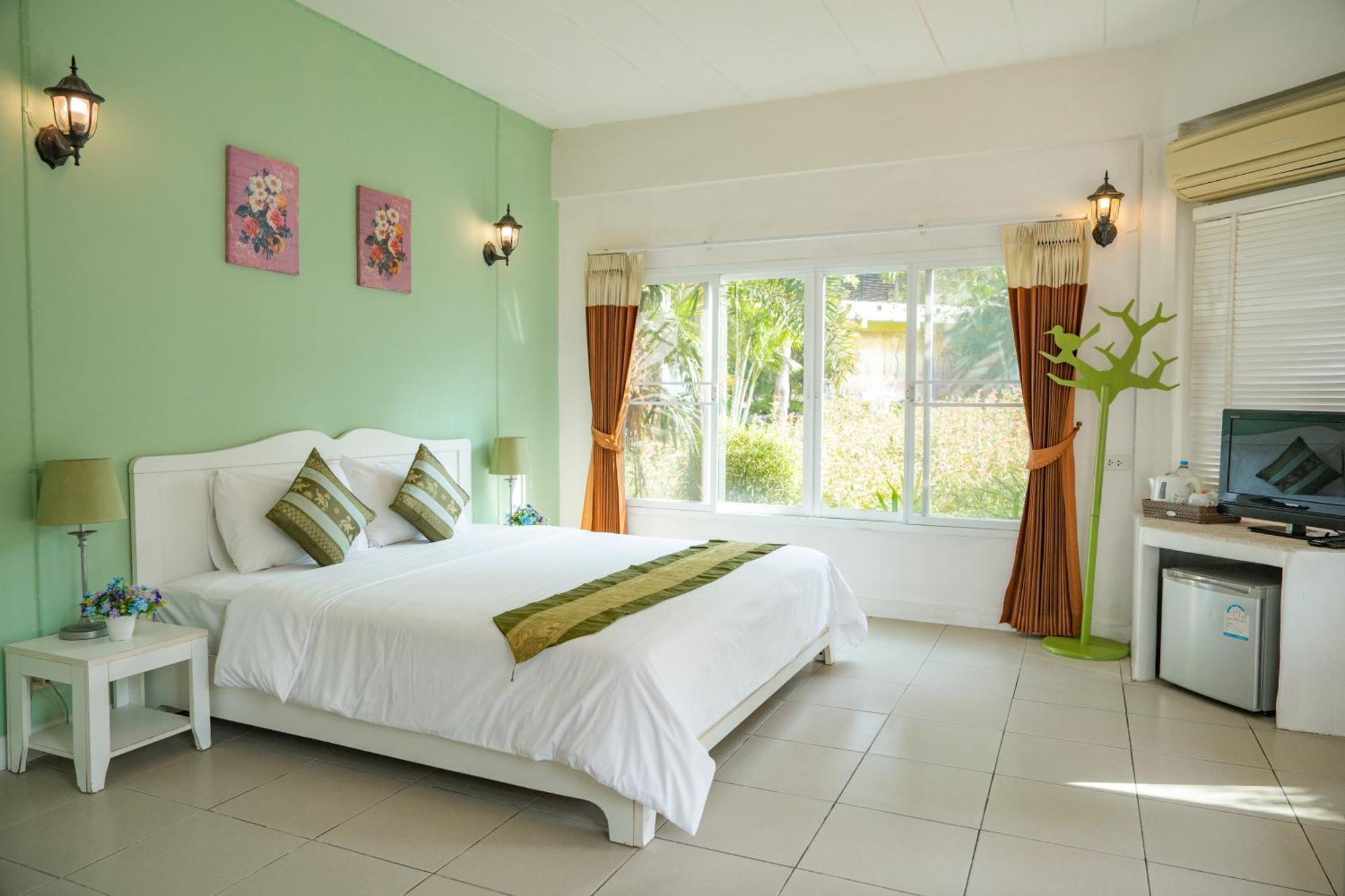 Villa Reina Resort Nong Nam Daeng Екстер'єр фото