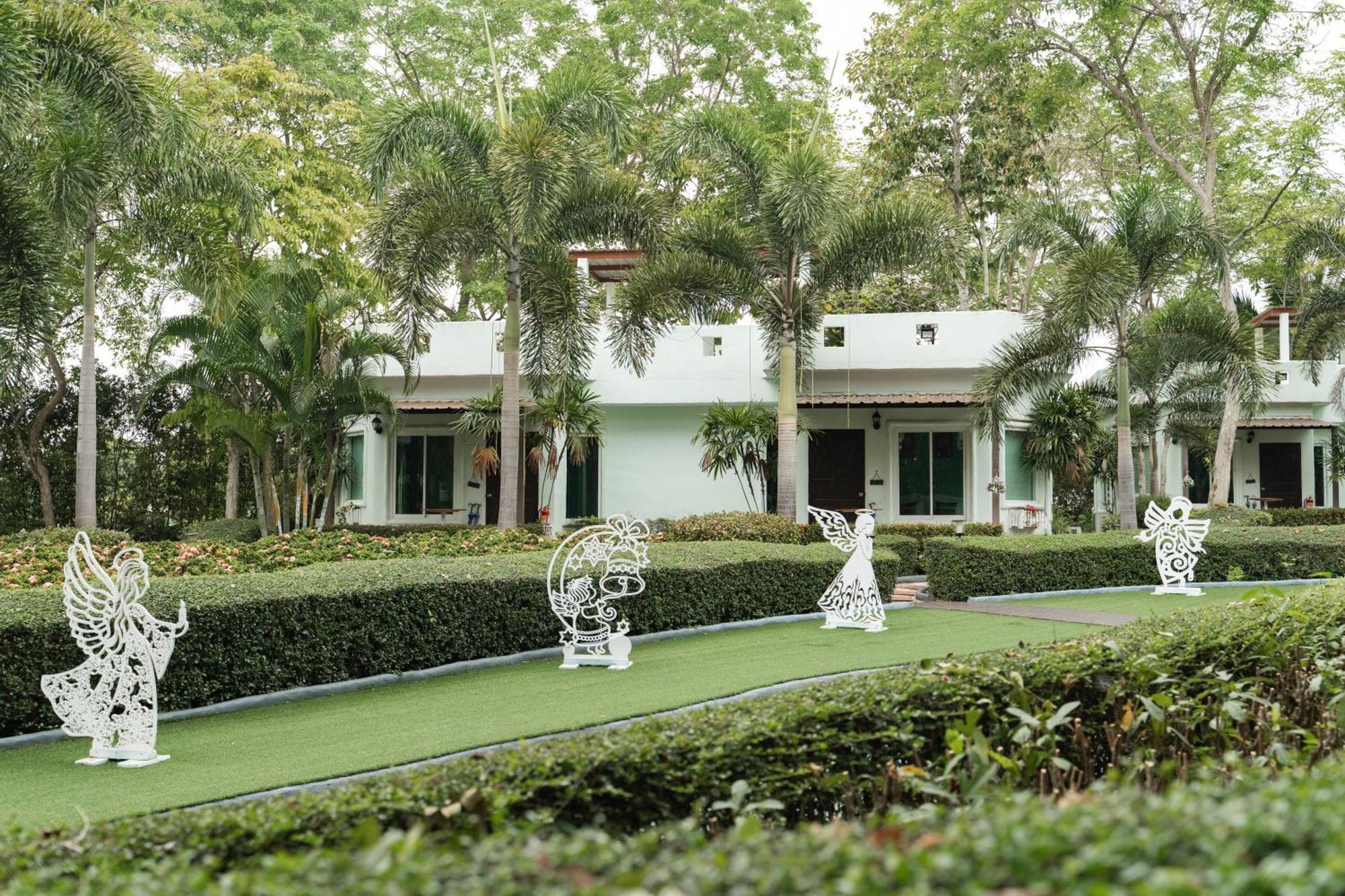Villa Reina Resort Nong Nam Daeng Екстер'єр фото