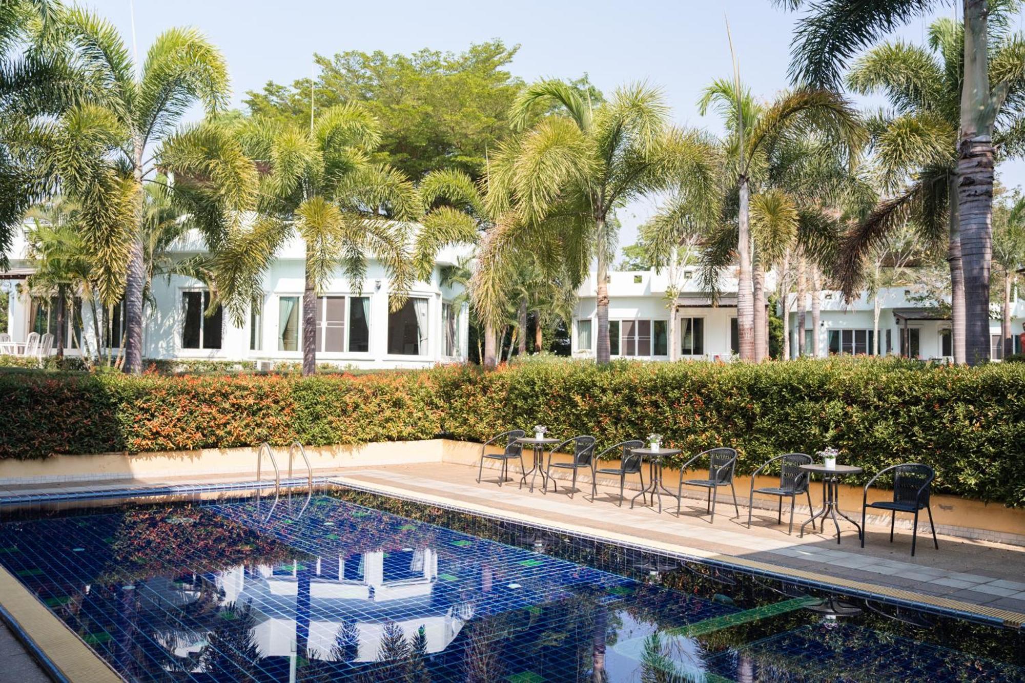 Villa Reina Resort Nong Nam Daeng Екстер'єр фото